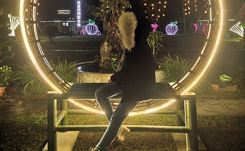 黄色糖心视频夜景打卡拍照